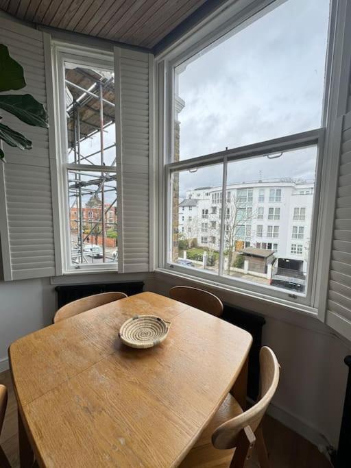Modern 1-bedroom Flat On The Avenue Appartamento *