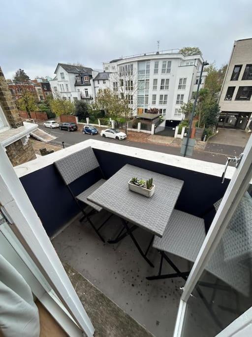 Appartamento Modern 1-bedroom Flat On The Avenue *