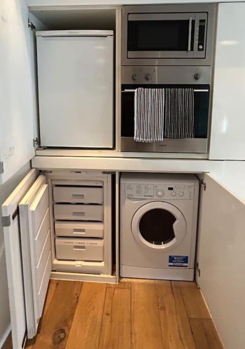 Modern 1-bedroom Flat On The Avenue Londra